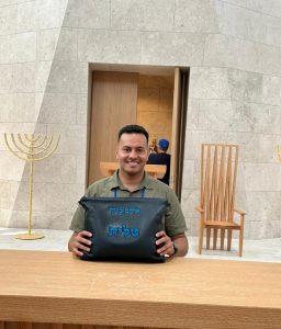 המדריך מוסטפה בדובאי ואבו דאבי